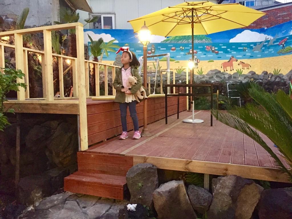 Little Haenyeo Villa Jeju Buitenkant foto